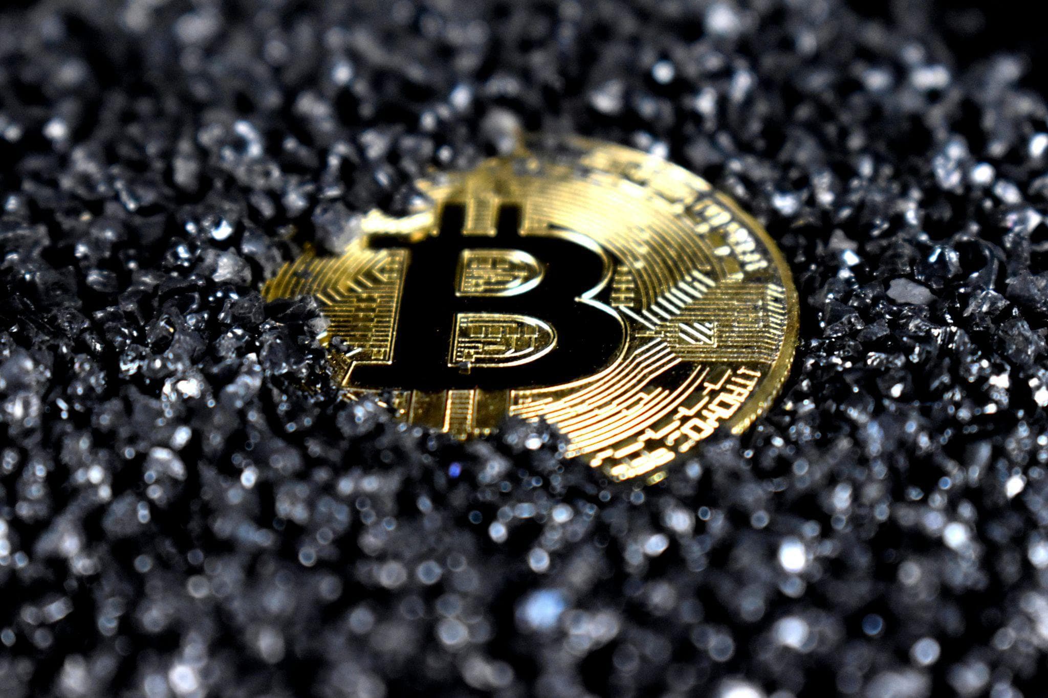Stablecoins vs. Bitcoin: What’s Best for Getting Paid as a Creator?